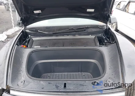 2026 Tesla Model Y Long Range Launch Series/Premium All-Wheel Drive z USA, uszkodzony, nr VIN 7SAYGDEE3TF446601